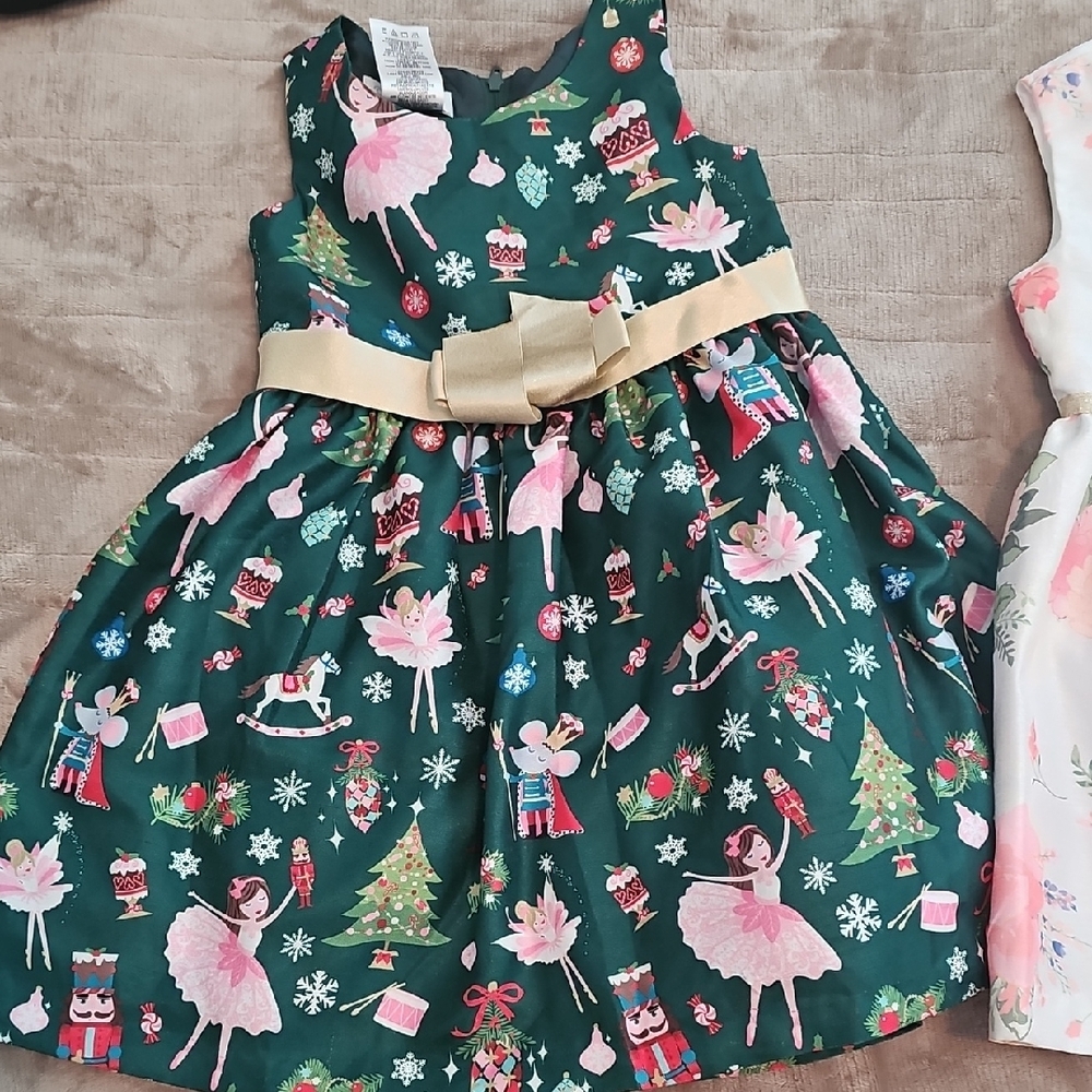 Festive Green Kids Costume Dress with Gold Bow
